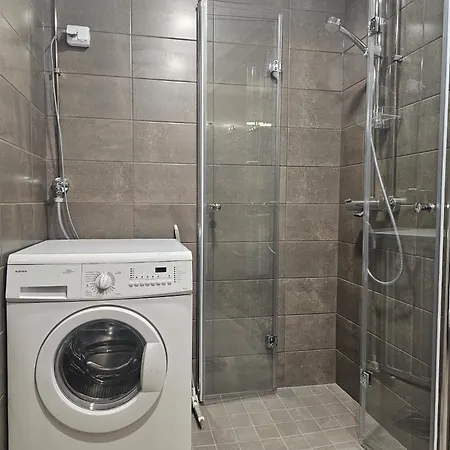 - Sisaeltaeae Parkkipaikan 아파트 Laitila