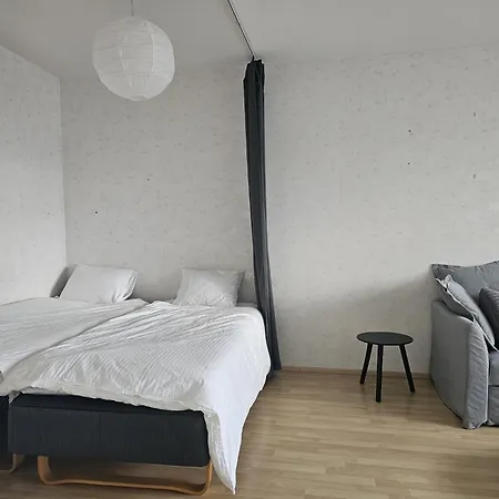 아파트 - Sisaeltaeae Parkkipaikan Laitila