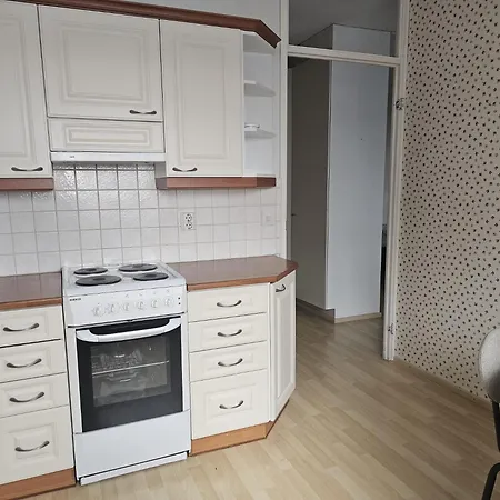 - Sisaeltaeae Parkkipaikan Laitila